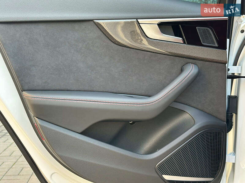 Седан Audi S4 2023 в Одесі фото 18 Седан Audi S4 2023 в Одесі