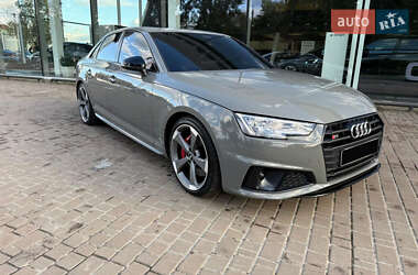 Седан Audi S4 2019 в Львове