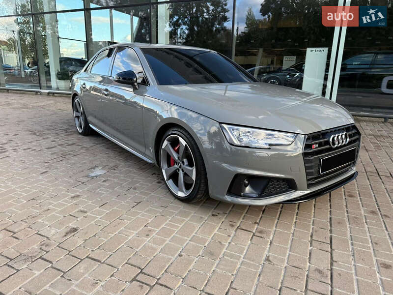 Audi S4 2019