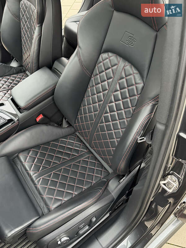 Седан Audi S4 2022 в Киеве