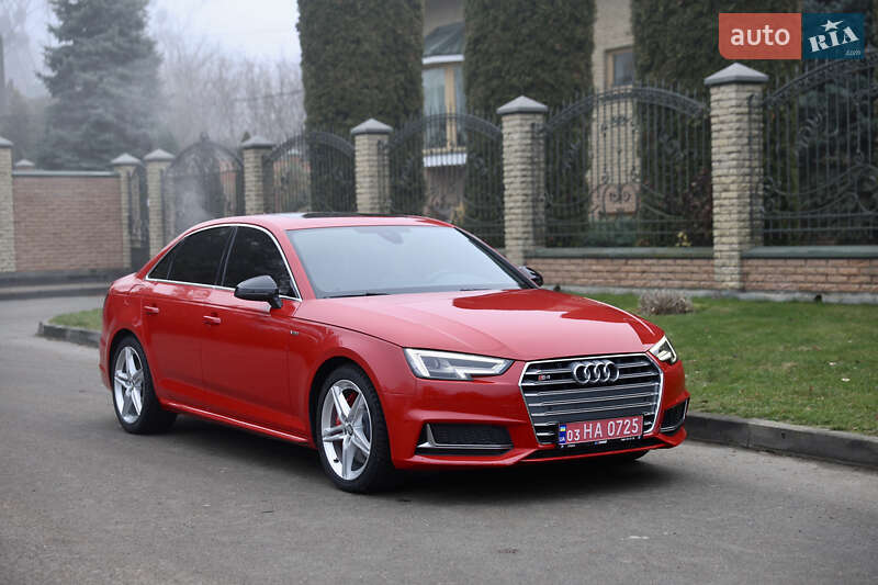 Седан Audi S4 2017 в Луцке