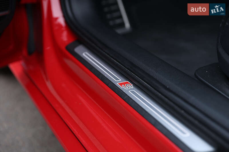 Седан Audi S4 2017 в Луцке