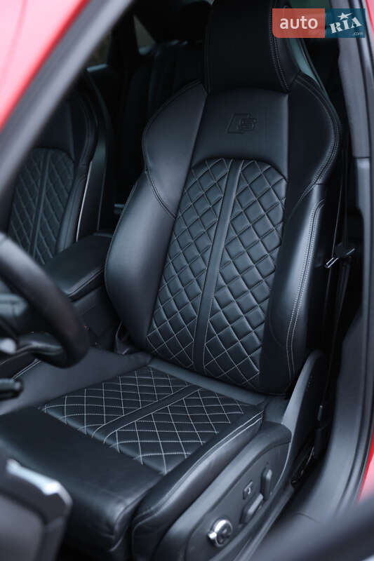 Седан Audi S4 2017 в Луцке