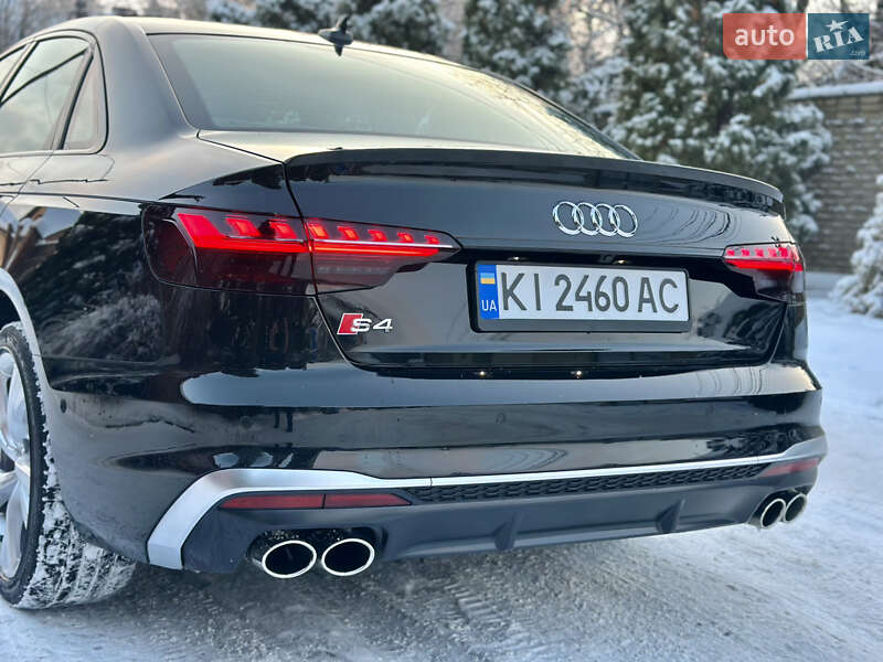 Седан Audi S4 2019 в Киеве