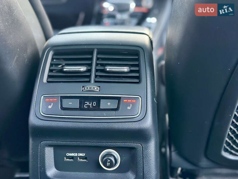 Седан Audi S4 2019 в Киеве