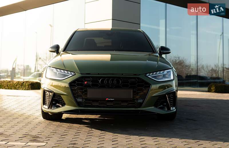 Седан Audi S4 2023 в Днепре