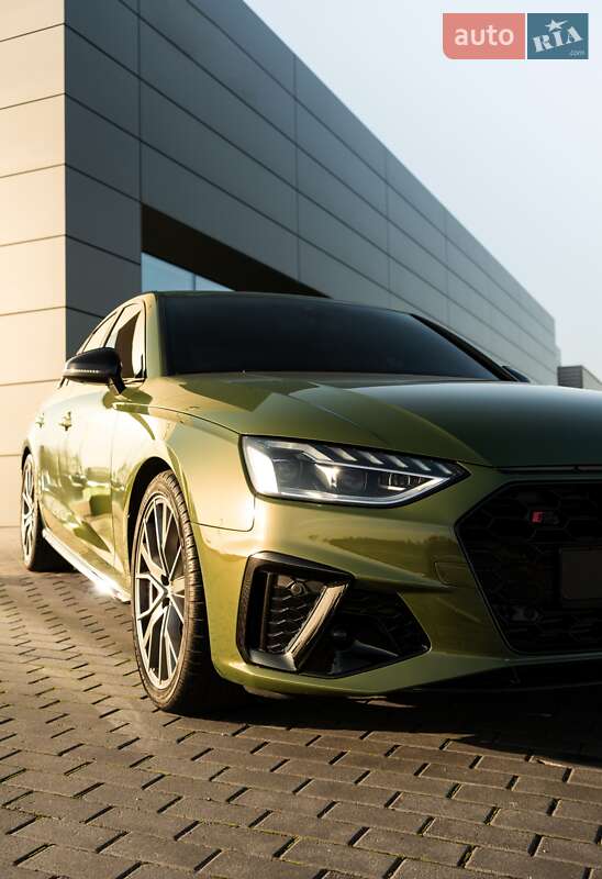 Седан Audi S4 2023 в Днепре