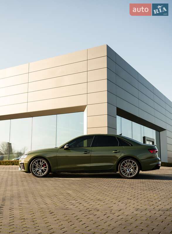 Седан Audi S4 2023 в Днепре