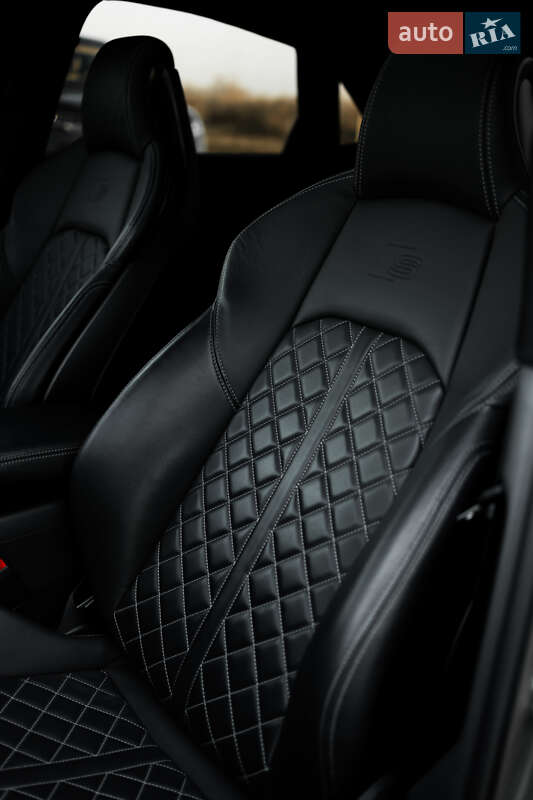 Седан Audi S4 2023 в Днепре