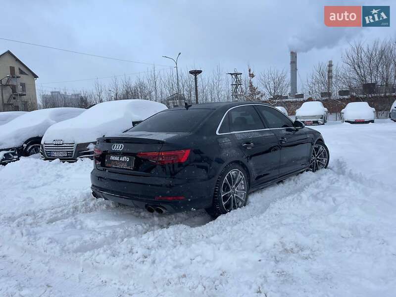 Седан Audi S4 2017 в Львове