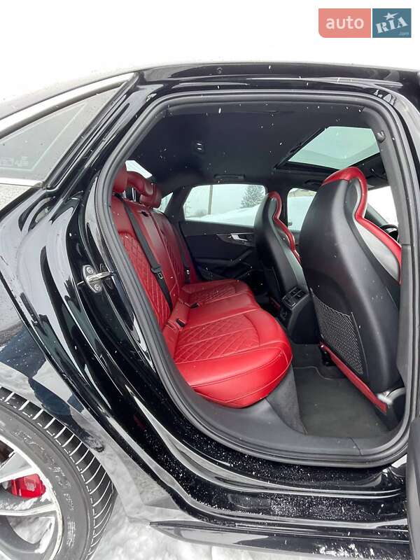 Седан Audi S4 2017 в Львове