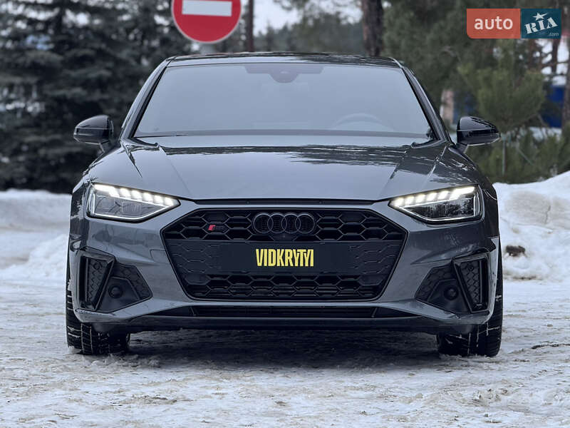Седан Audi S4 2022 в Киеве