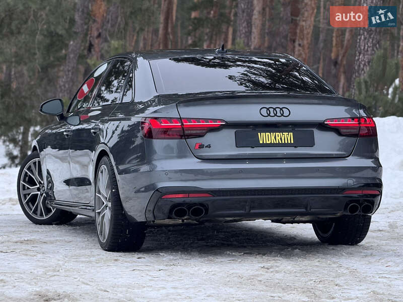 Седан Audi S4 2022 в Киеве