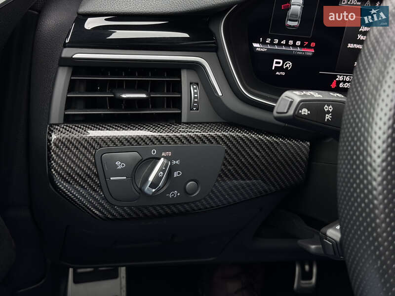 Седан Audi S4 2022 в Киеве