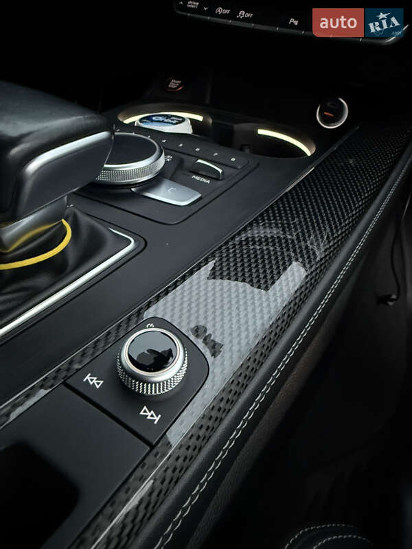 Седан Audi S4 2017 в Полтаве