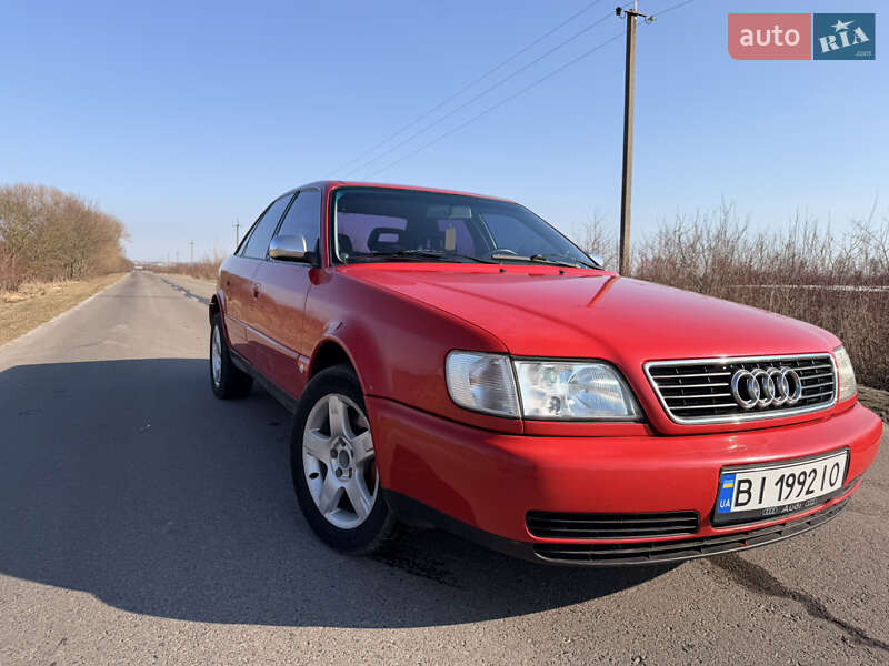 Седан Audi S4 1992 в Львове