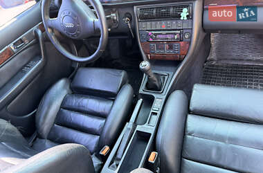 Седан Audi S4 1992 в Львове
