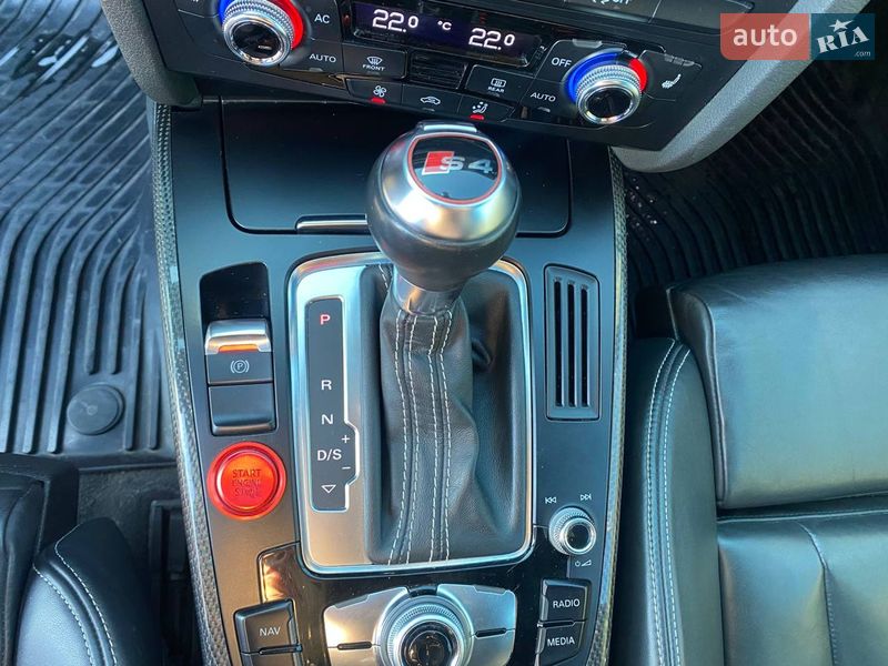 Седан Audi S4 2013 в Кривому Розі