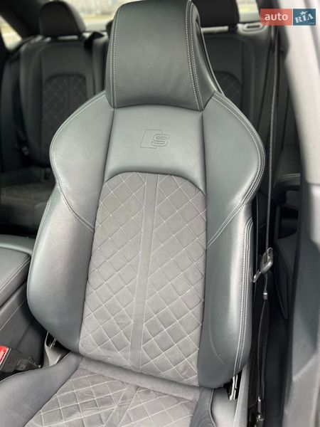Седан Audi S4 2022 в Киеве
