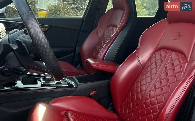 Седан Audi S4 2020 в Львові