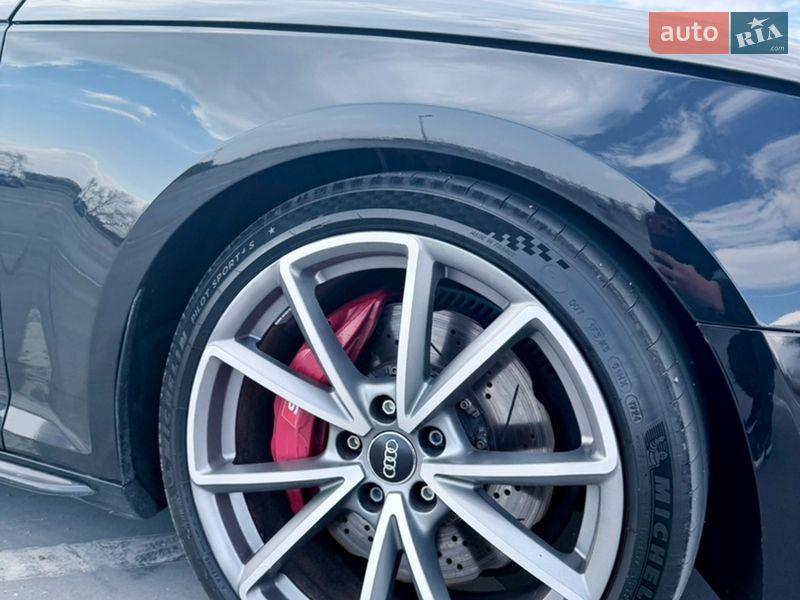 Седан Audi S4 2018 в Киеве