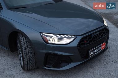 Седан Audi S4 2022 в Львове