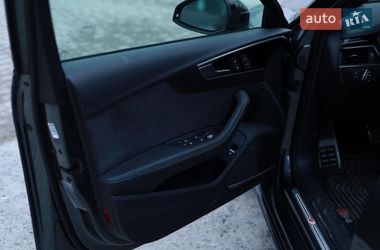 Седан Audi S4 2022 в Львове
