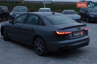 Седан Audi S4 2022 в Львове