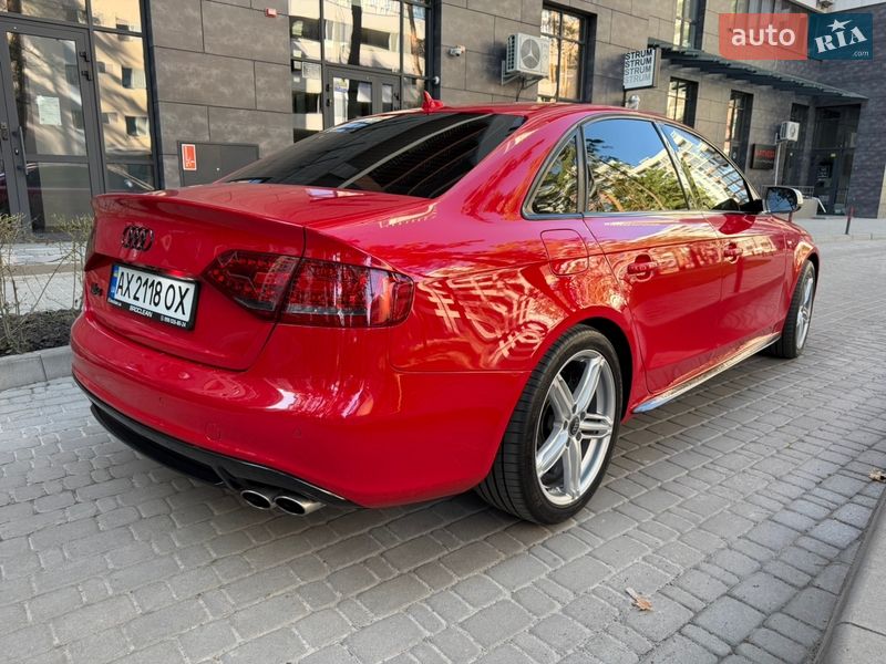 Седан Audi S4 2010 в Киеве