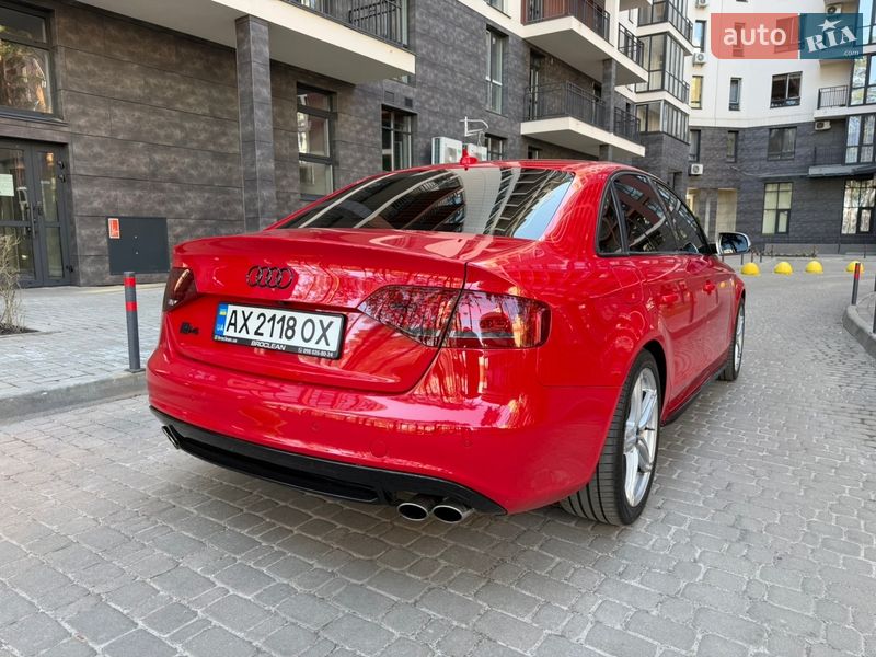 Седан Audi S4 2010 в Киеве