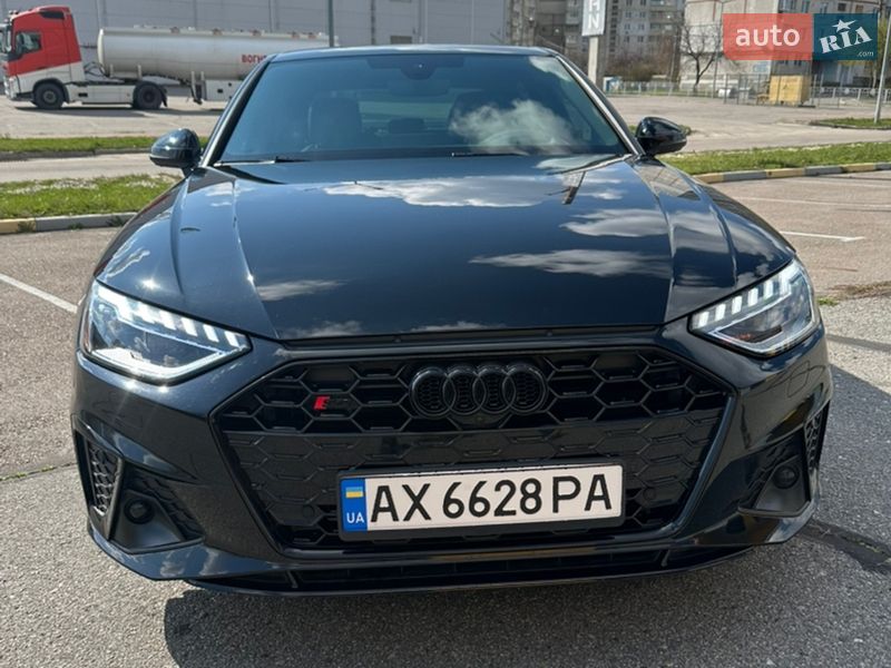 Седан Audi S4 2022 в Харькове