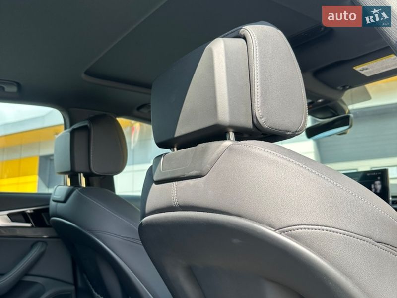 Седан Audi S4 2022 в Харькове