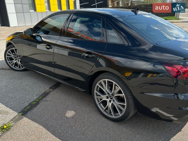 Седан Audi S4 2022 в Харькове