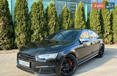 Седан Audi S4 2017 в Киеве