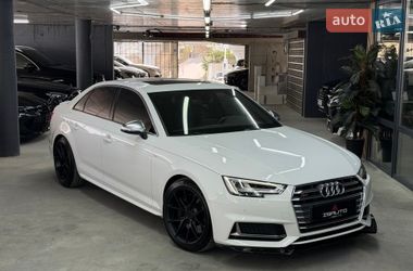 Седан Audi S4 2017 в Одесі