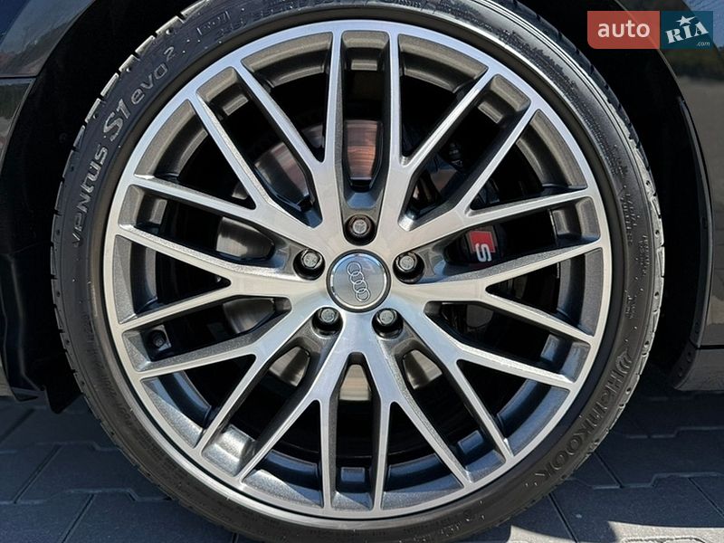 Седан Audi S4 2019 в Ірпені