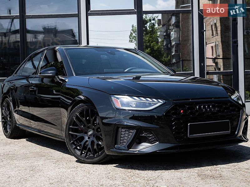 Седан Audi S4 2022 в Киеве