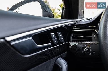 Седан Audi S4 2022 в Киеве