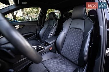 Седан Audi S4 2022 в Киеве
