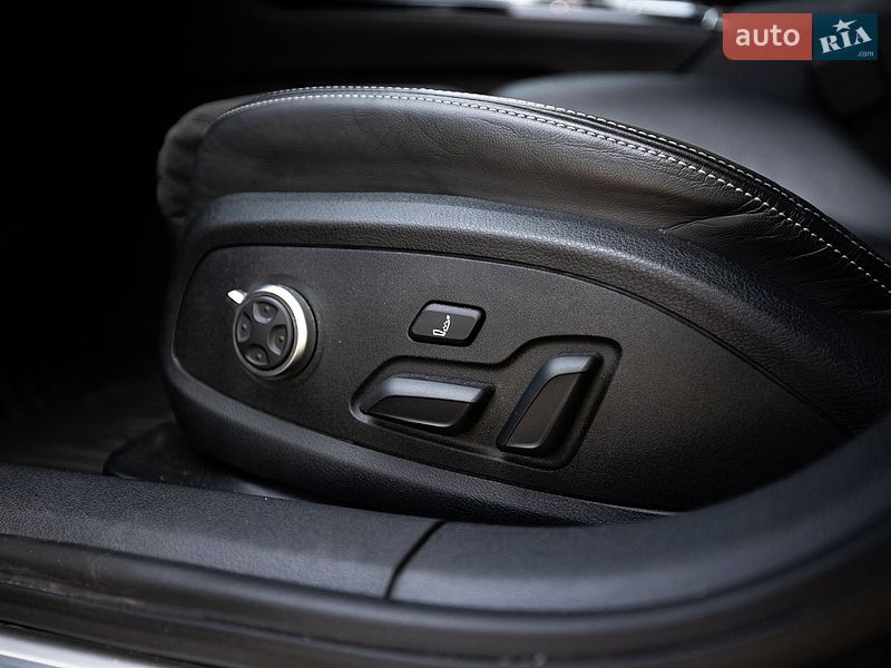 Седан Audi S4 2022 в Киеве