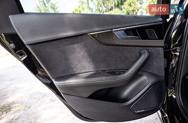 Седан Audi S4 2022 в Киеве