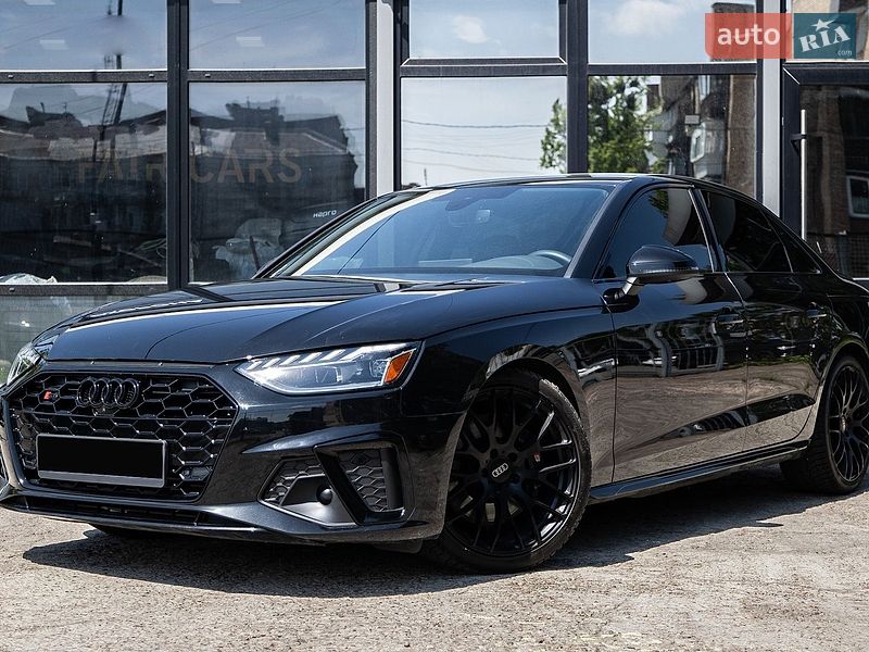 Седан Audi S4 2022 в Киеве