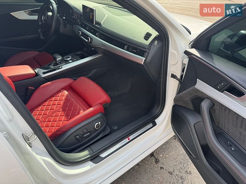 Седан Audi S4 2017 в Одессе