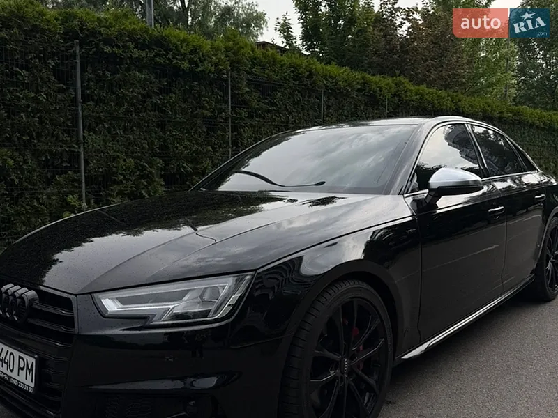 Audi S4