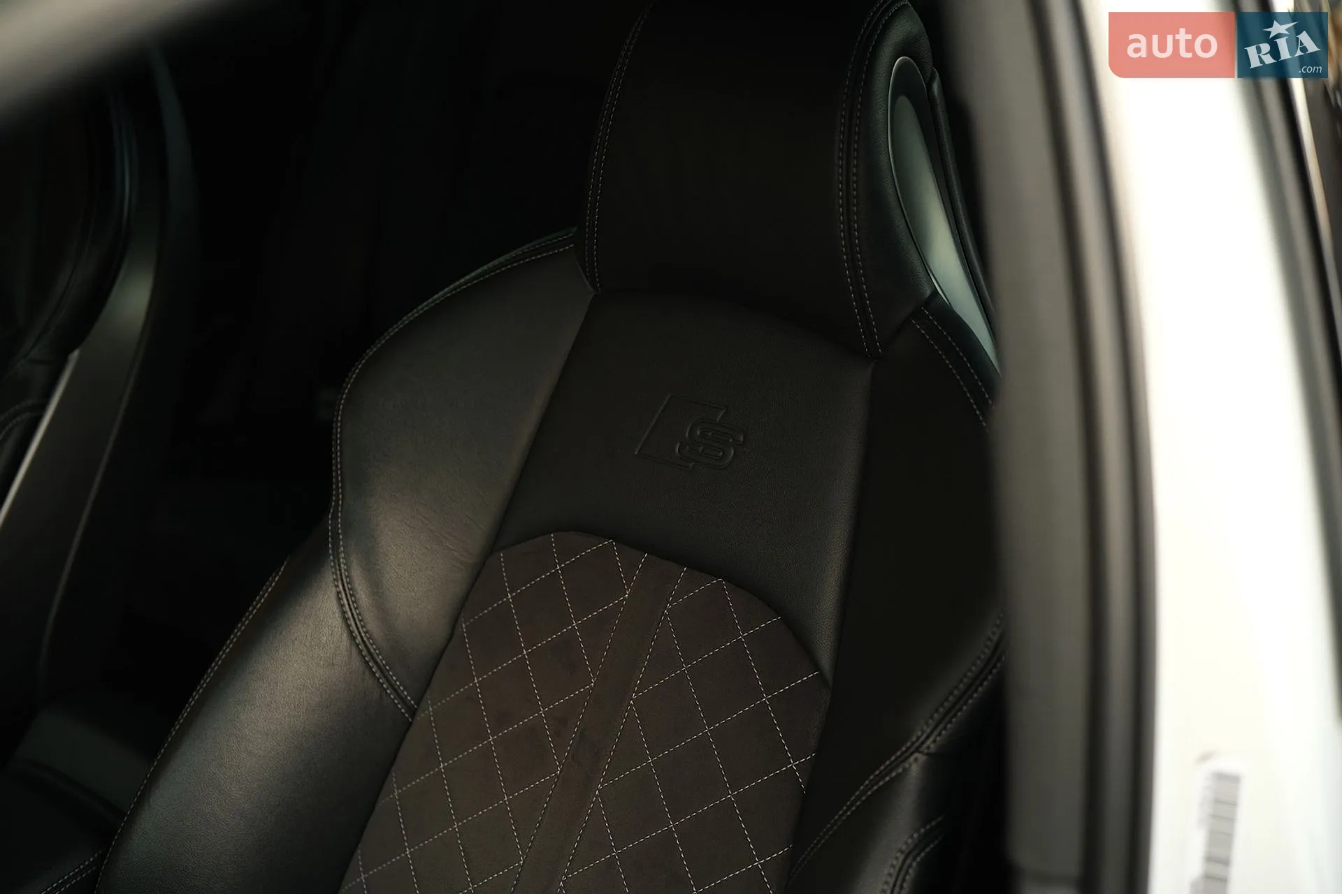 2018 Audi S4 - мініатюра 16