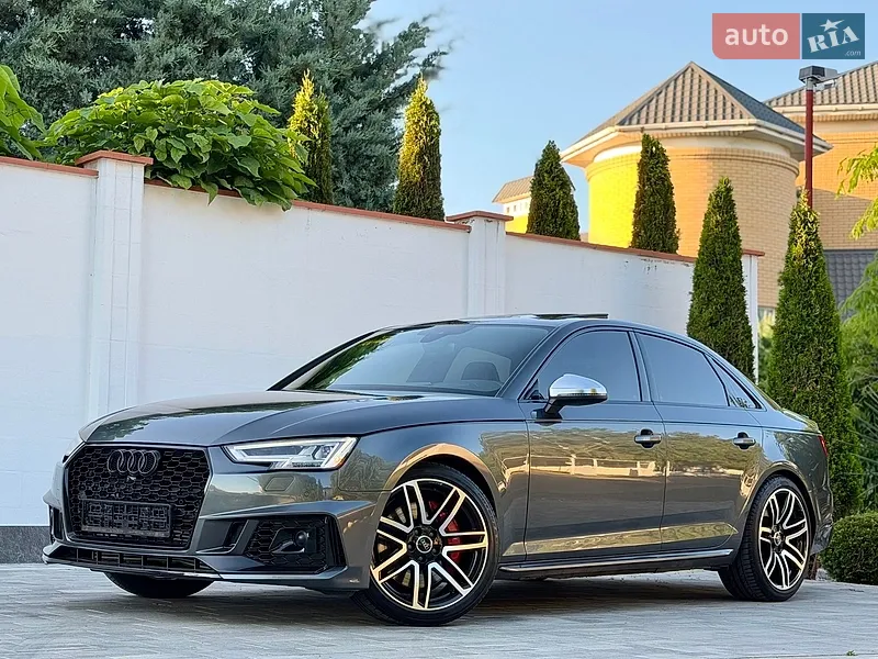 Audi S4