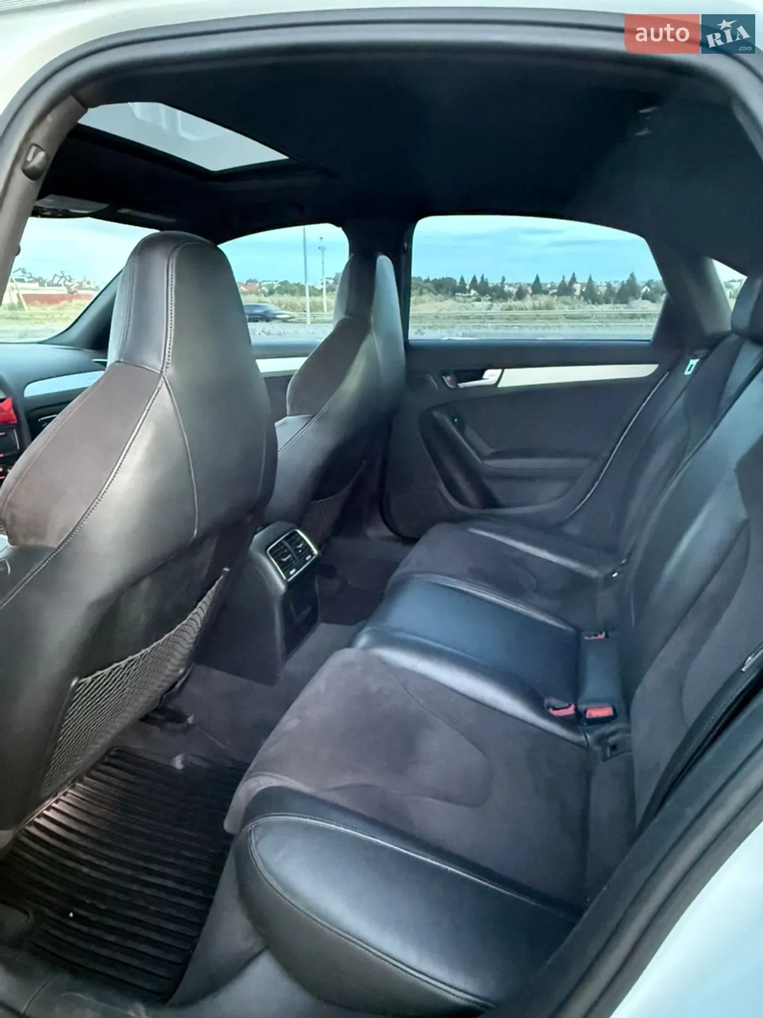 2011 Audi S4 - мініатюра 11