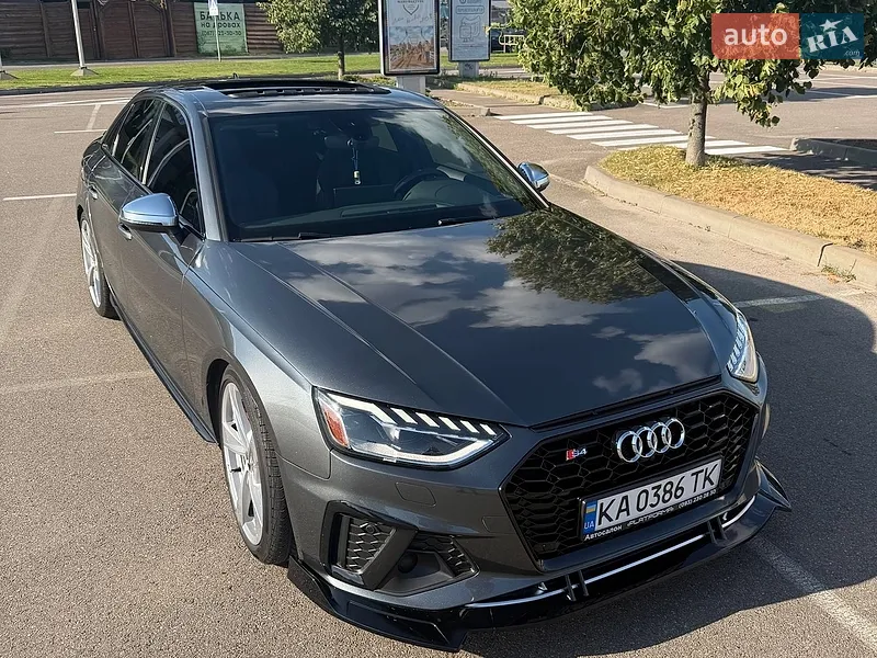 Audi S4