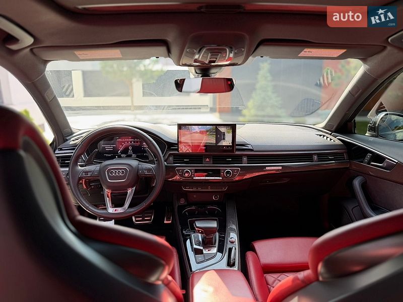 Седан Audi S4 2023 в Полтаве