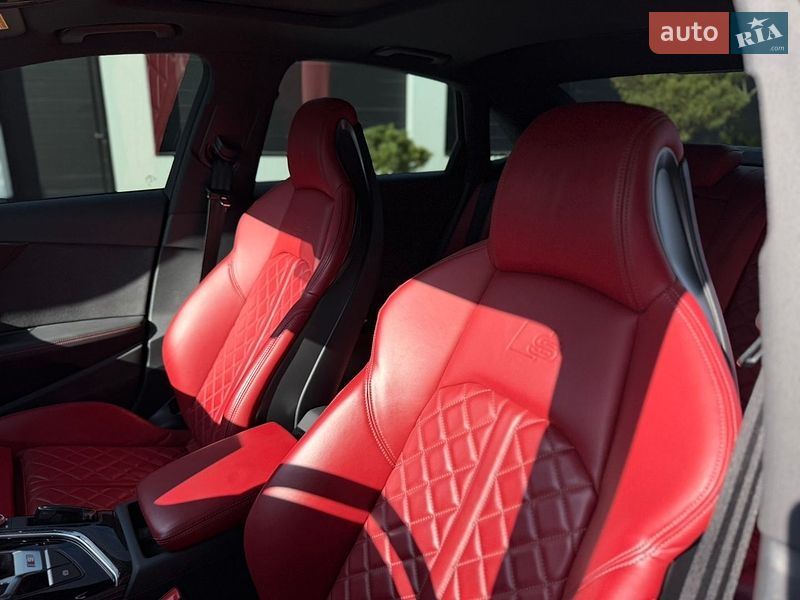 Седан Audi S4 2023 в Полтаве